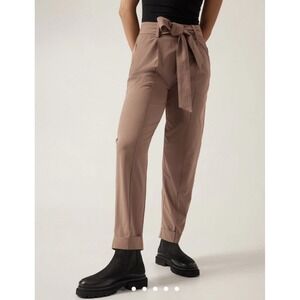 Athleta Cardiff Rustic Beige Paperbag Waist Tie Front Cuffed Ankle‎ Pants 2 NWOT